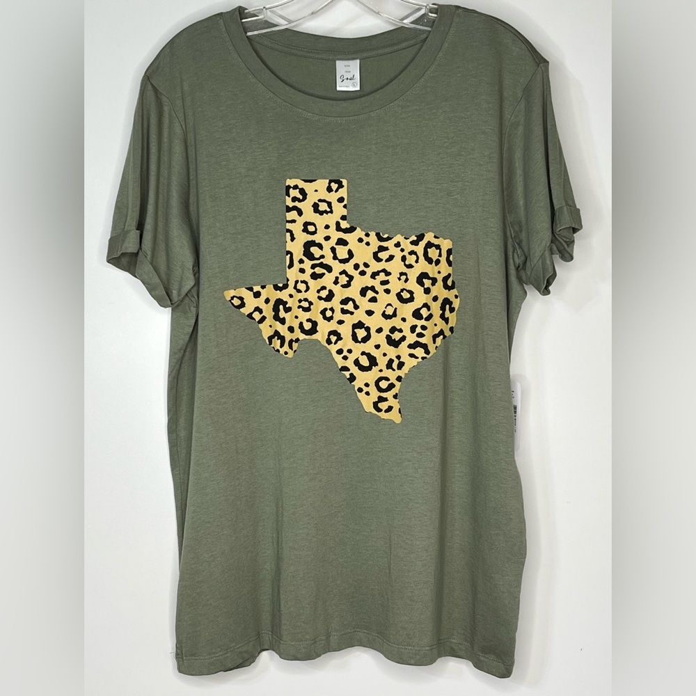 Bare Your Soul Leopard Print‎ Texas Short Sleeve Women's Large TShirt